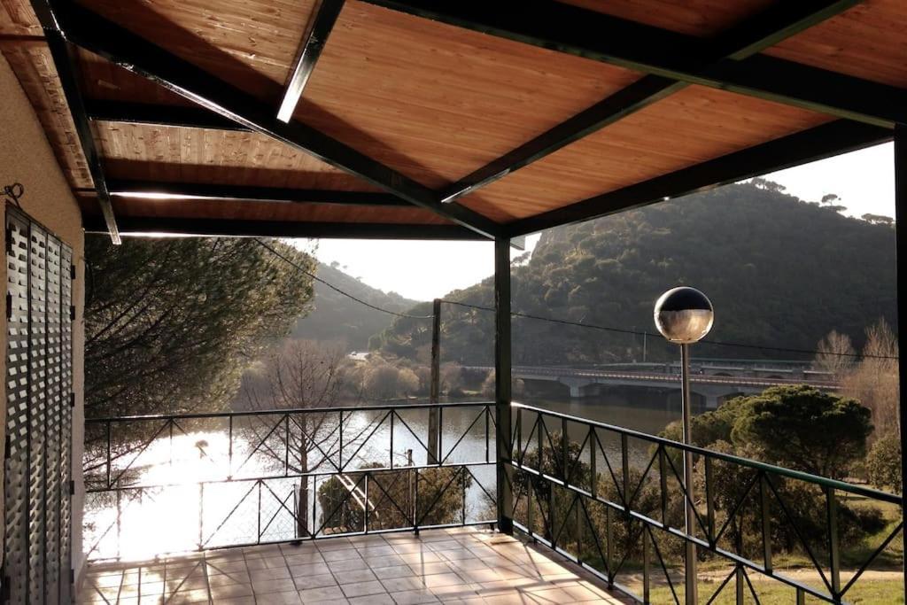 La Casa Del Lago Navas del Rey Exterior foto